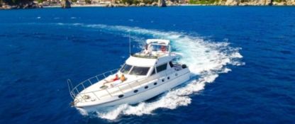Charter Motorboat Azimut 43 Stintino