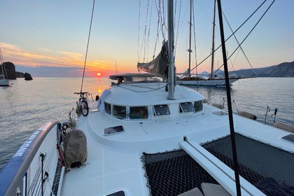 Lagoon 380 from Milazzo (Sicily): Aeolian dream