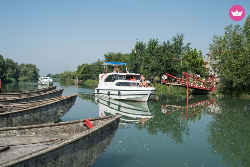 Péniche Houseboat Minuetto 6 40cv