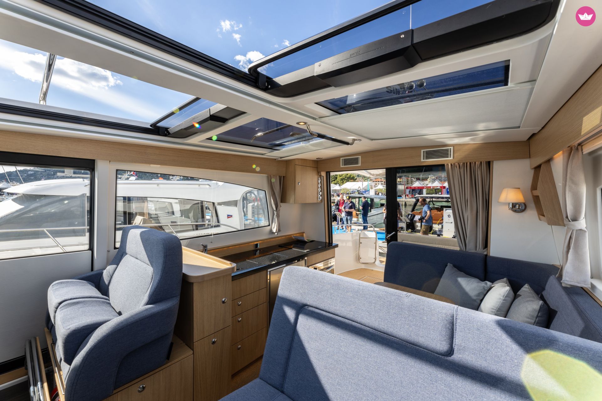 Bateau à moteur Nimbus 405 Coupe 640cv 4