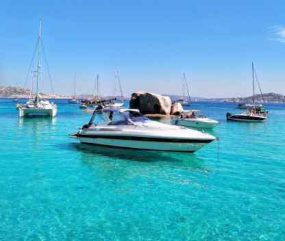 Charter Motorboat Pershing 33 S Palau