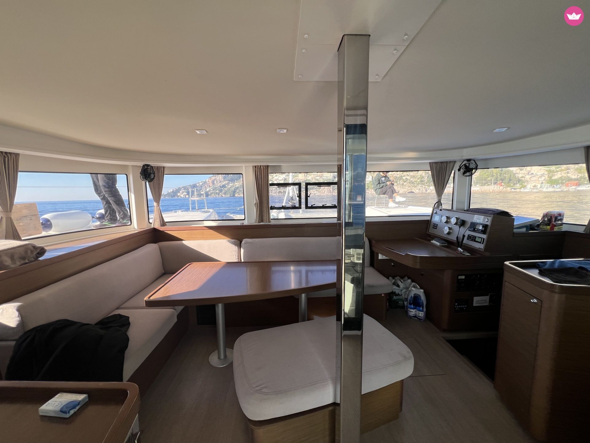Bateau à moteur Lagoon 42 110cv 8