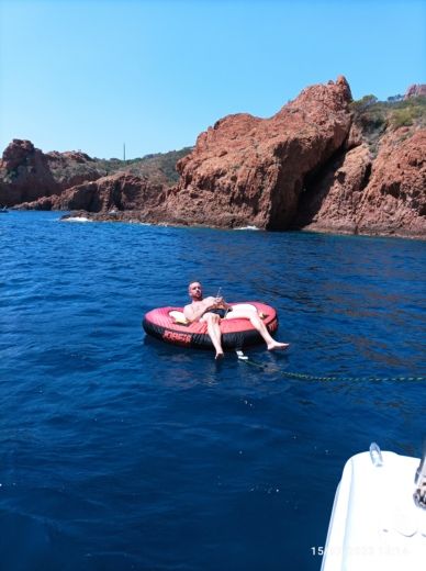 Saint-Raphaël Motorboat Beneteau Flyer 6.5 Sundeck alt tag text