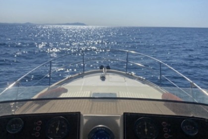 Vedette  luxueuse Fly bridge 12 m bi moteur