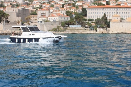 Charter Motorboat Adriatic 790 Dubrovnik