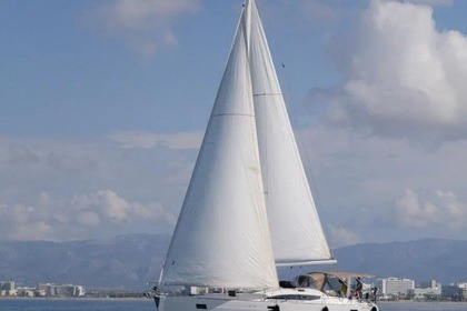 Hire Sailboat Beneteau Oceanis 45 Antibes