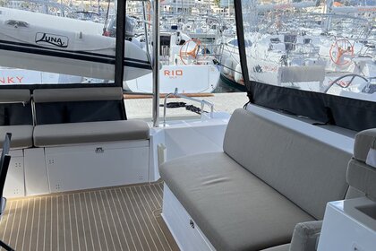 Hyra båt Katamaran Nautitech Rochefort Nautitech 46 Open - 3 + 2 cab. Split