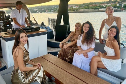 Miete Segelboot MediterYachts Velja43 Neapel