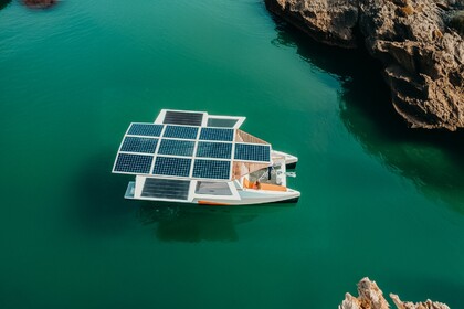 Charter Catamaran MILLIKAN BOATS M9 Saint-Mandrier-sur-Mer