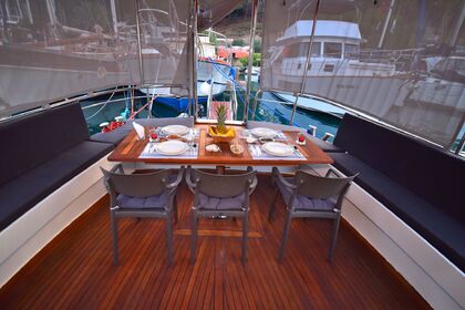 Custom built traditional gulet with a capacity of 4 people