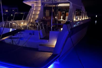 Location Bateau à moteur MAGNUM FLY Fly Brucoli