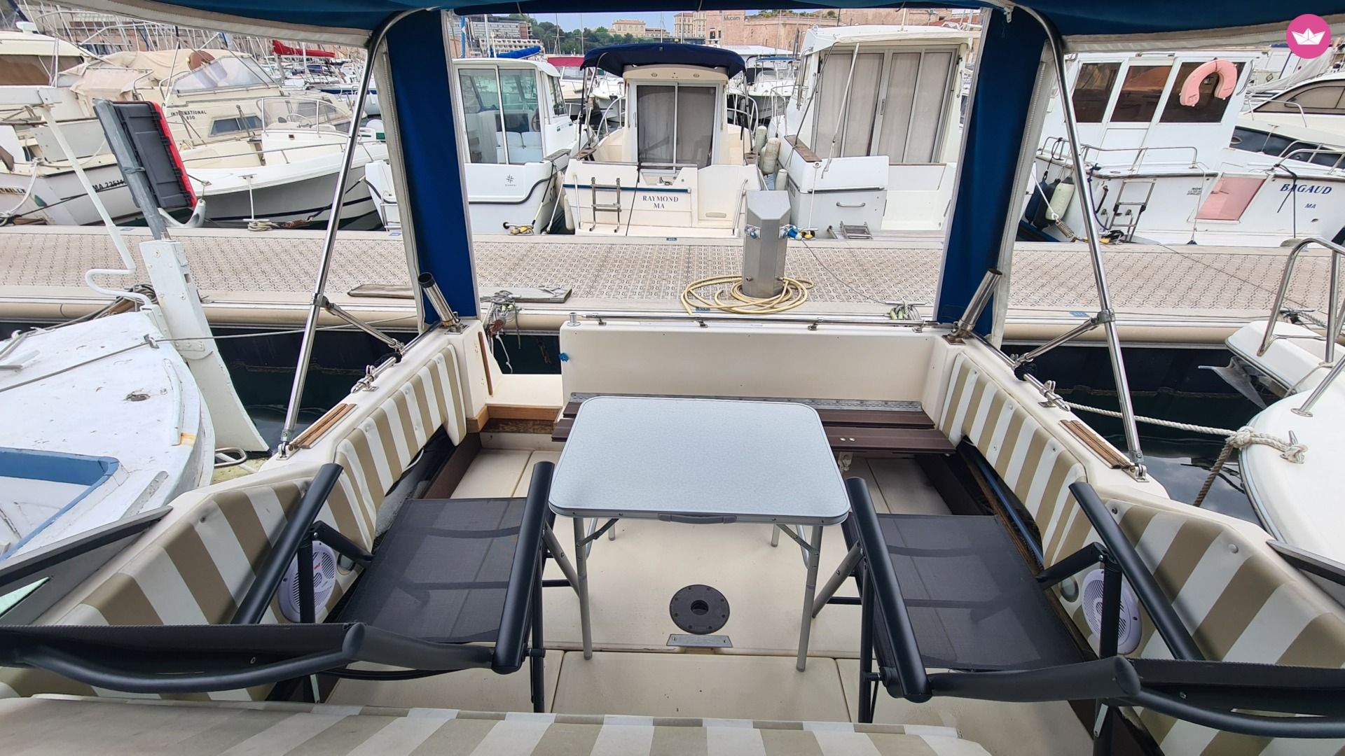 Bateau à moteur Sea Ray Sundancer 250 320cv 6