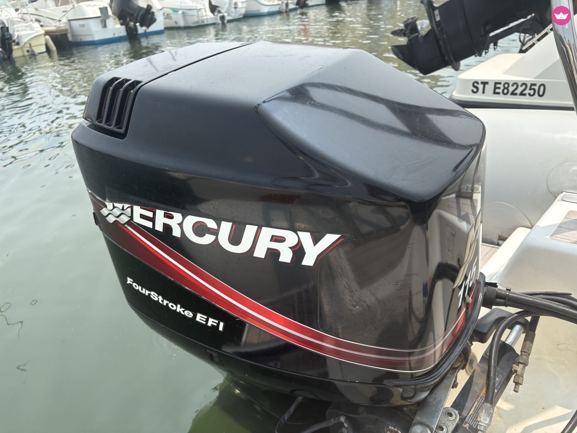 Bateau à moteur Vaillant Semi rigide 115cv 2