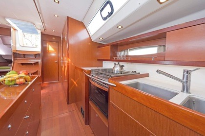 Miete Motorboot Beneteau Oceanis 50 Athen
