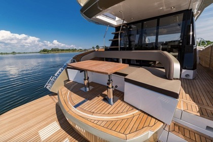 Galeon 500 Fly
