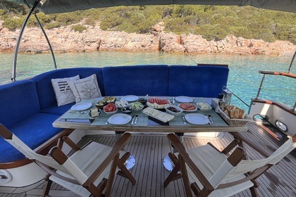 Évasion à Bodrum | Bateau Privé avec Équipage et Flybridge - Trawler