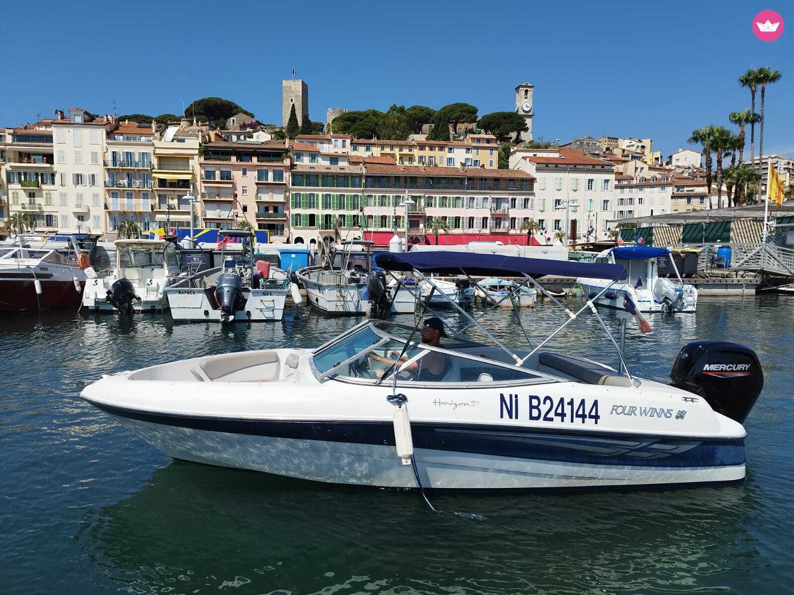 Bateau à moteur Four Winns 180 Horizon 100cv 4