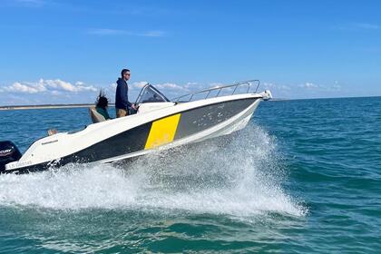Miete Motorboot Quicksilver Activ 675 Open Jard-sur-Mer