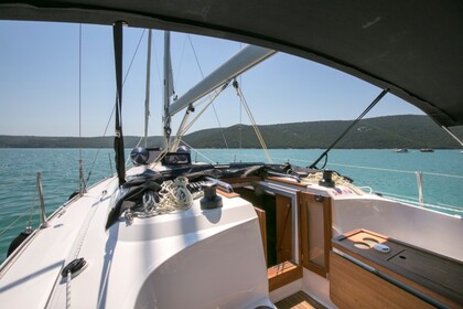 Bavaria Cruiser 37