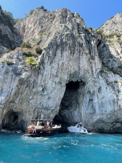 Positano Motorboat Barqa Q20 alt tag text