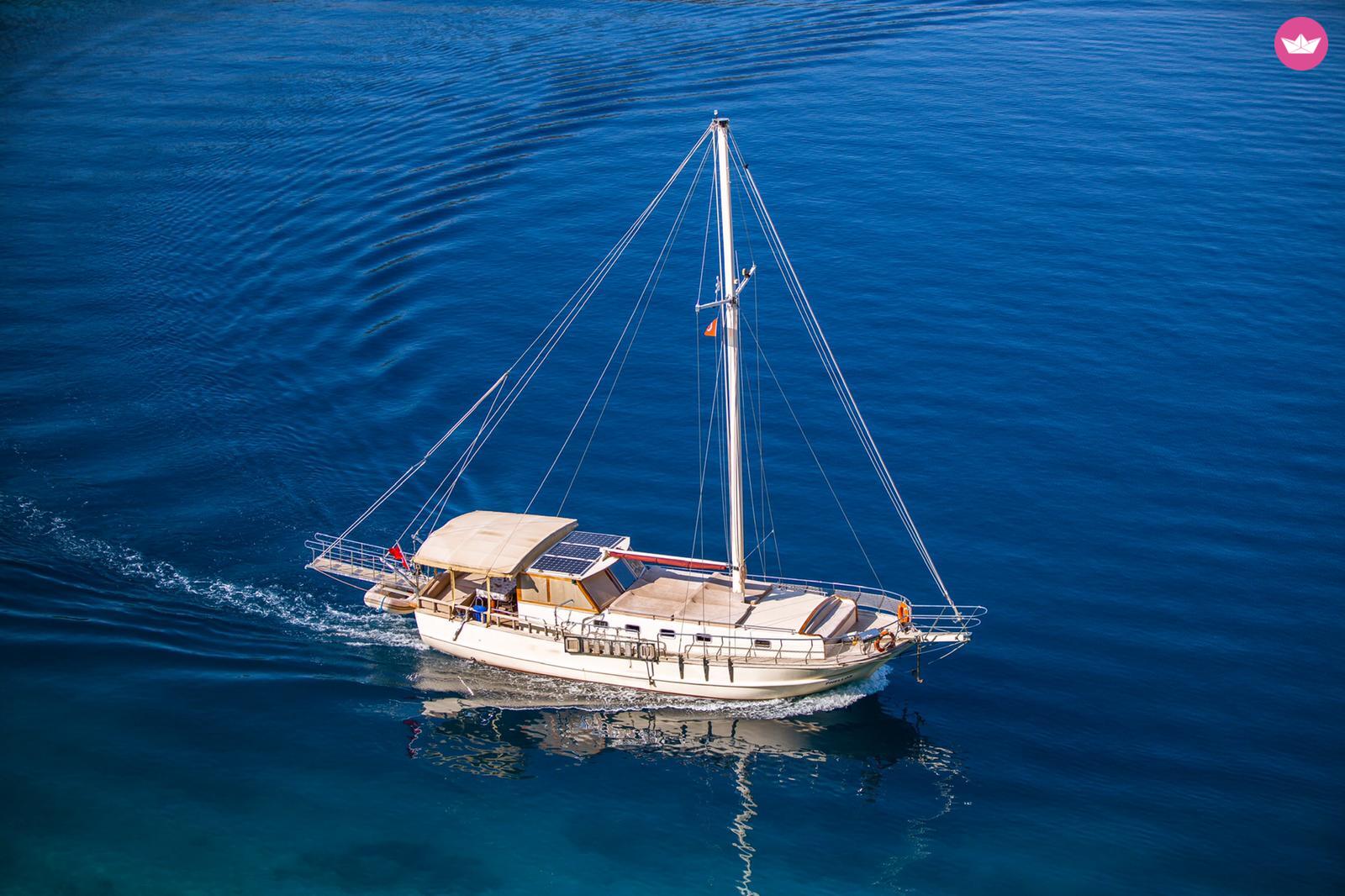 Goélette Traditional Gulet with a capacity of 6 people Ketch 16m 3