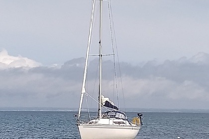 Hire Sailboat Beneteau First 32 PTE Baden