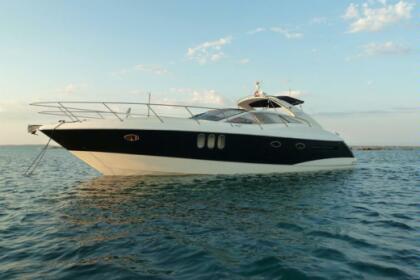 Rental Motorboat Absolute absolute 45 Toulon