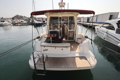 Hire Motorboat Adria Vektor 950 Biograd na Moru