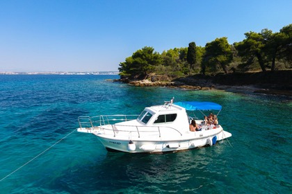 Hire Motorboat Arausa 25 (ONLY 4 HOURS) Zadar