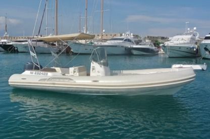 Location Semi-rigide Capelli Tempest 700 Antibes