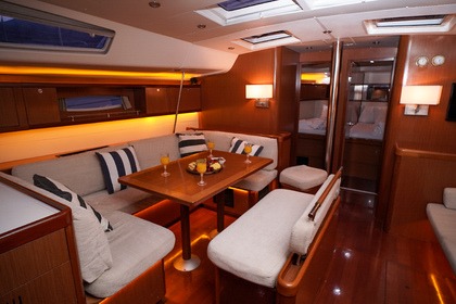 Beneteau Oceanis 54