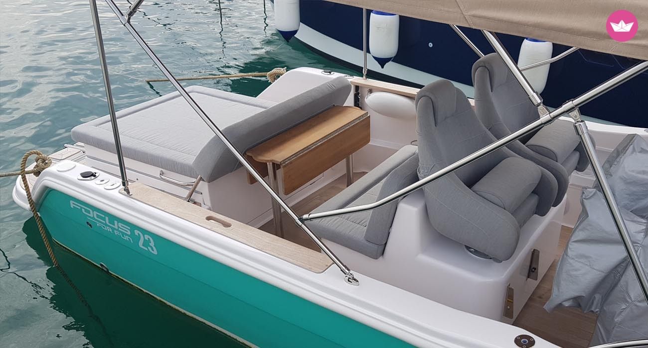 Bateau à moteur Focus Motor Yachts Focus 23 SunDeck Cabin 220cv 3