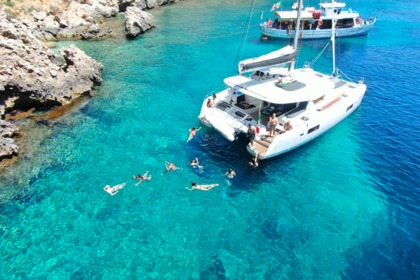 Rental Catamaran Lagoon Lagoon 42 La Paz