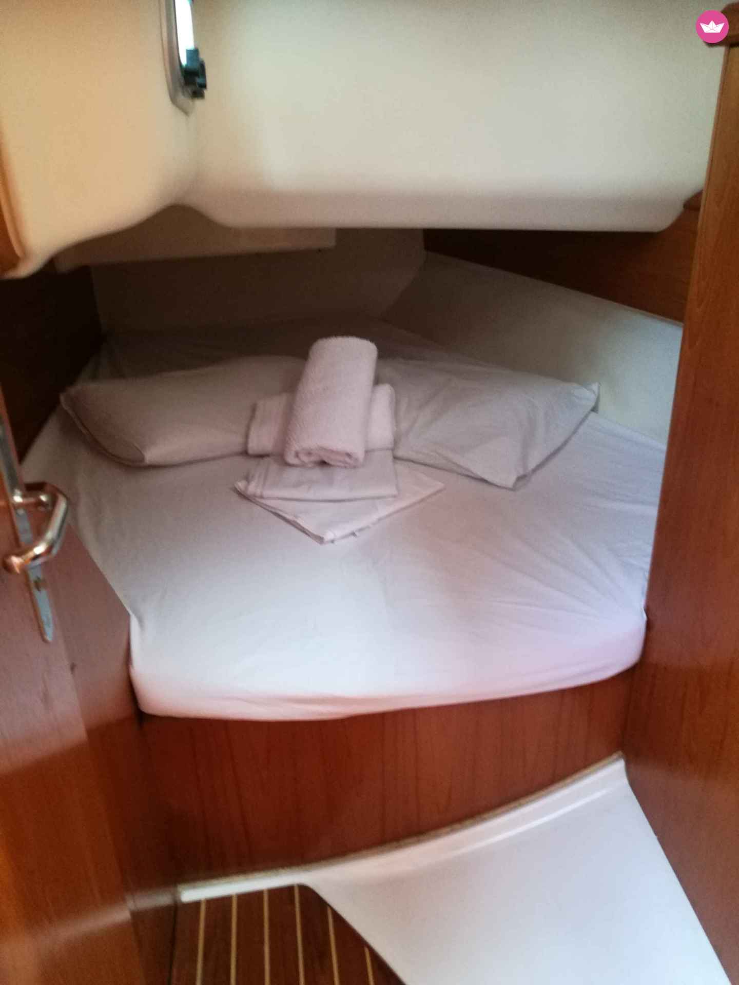 Charter Sailboat Jeanneau Sun Odyssey 40 Split