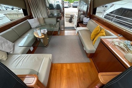 Hyra båt Motorbåt Princess V70 Roses