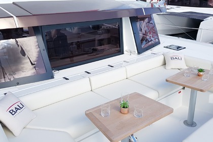 BALI 4.3 MY  (CATAMARAN DE MOTOR)