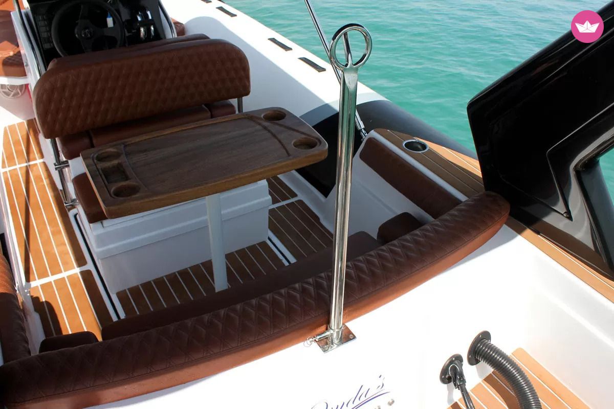 Bateau à moteur Tiger Marine Topline 650 200cv 6