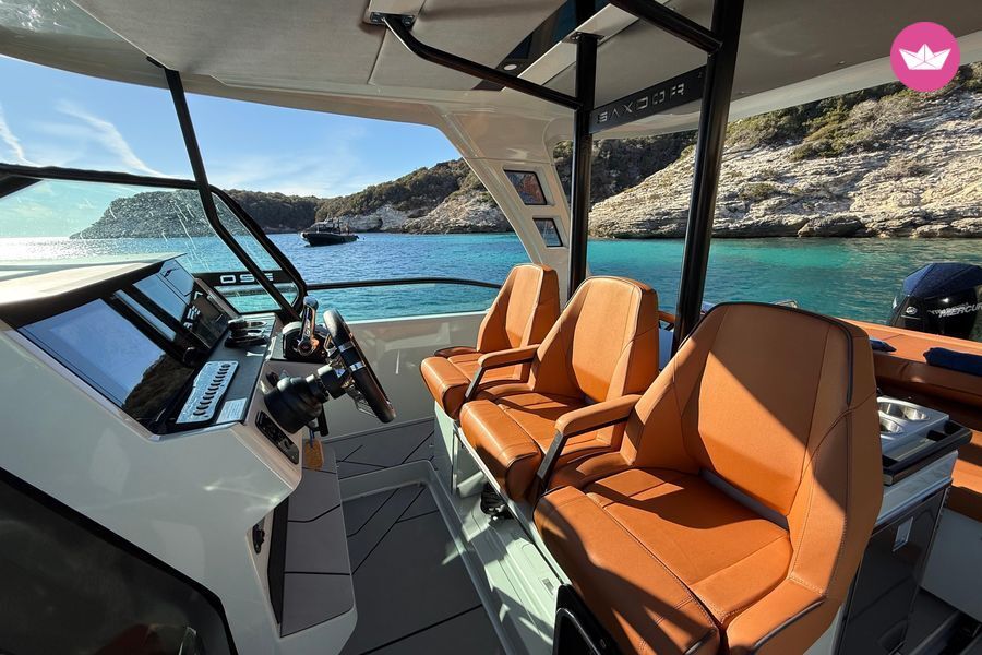Bateau à moteur Saxdor 320 GTO 600cv 3