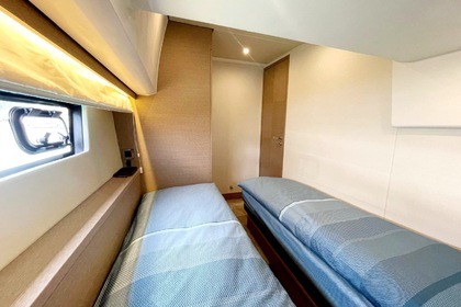 Prestige 500 Flybridge