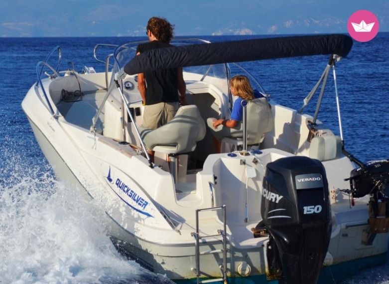 Bateau à moteur QUICKSILVER 635 COMMANDER 150cv 3
