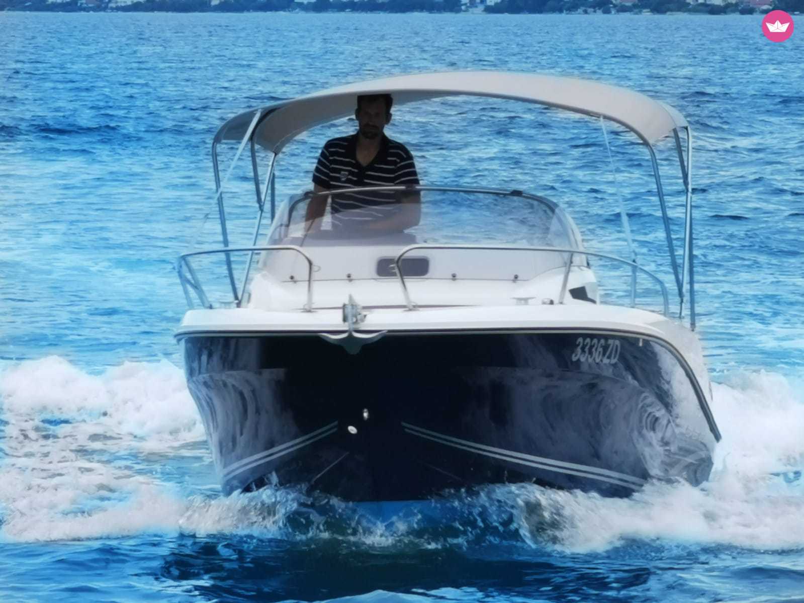 Charter Motorboat Jeanneau Cap Camarat 6.5 Wa Zadar