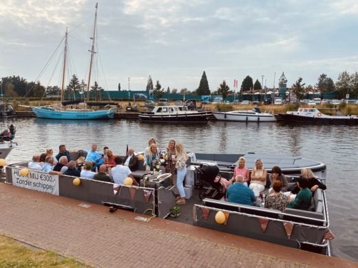 Loungeboot Pontoon