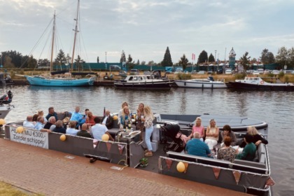 Hyra båt Motorbåt Loungeboot Pontoon Harderwijk