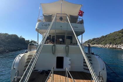 Luxury Gulet with a capacity of 8 people