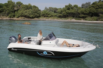 Charter Motorboat Pacific Craft Open 670 Lège-Cap-Ferret