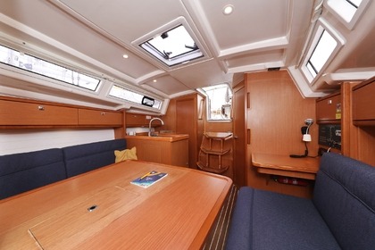 Hyra båt Segelbåt Bavaria Yachtbau Bavaria Cruiser 33 Vrulje