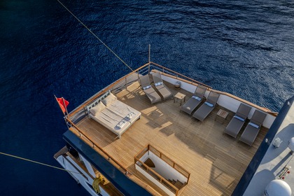 Custom built luxury motor yacht with a capacity of 12 people