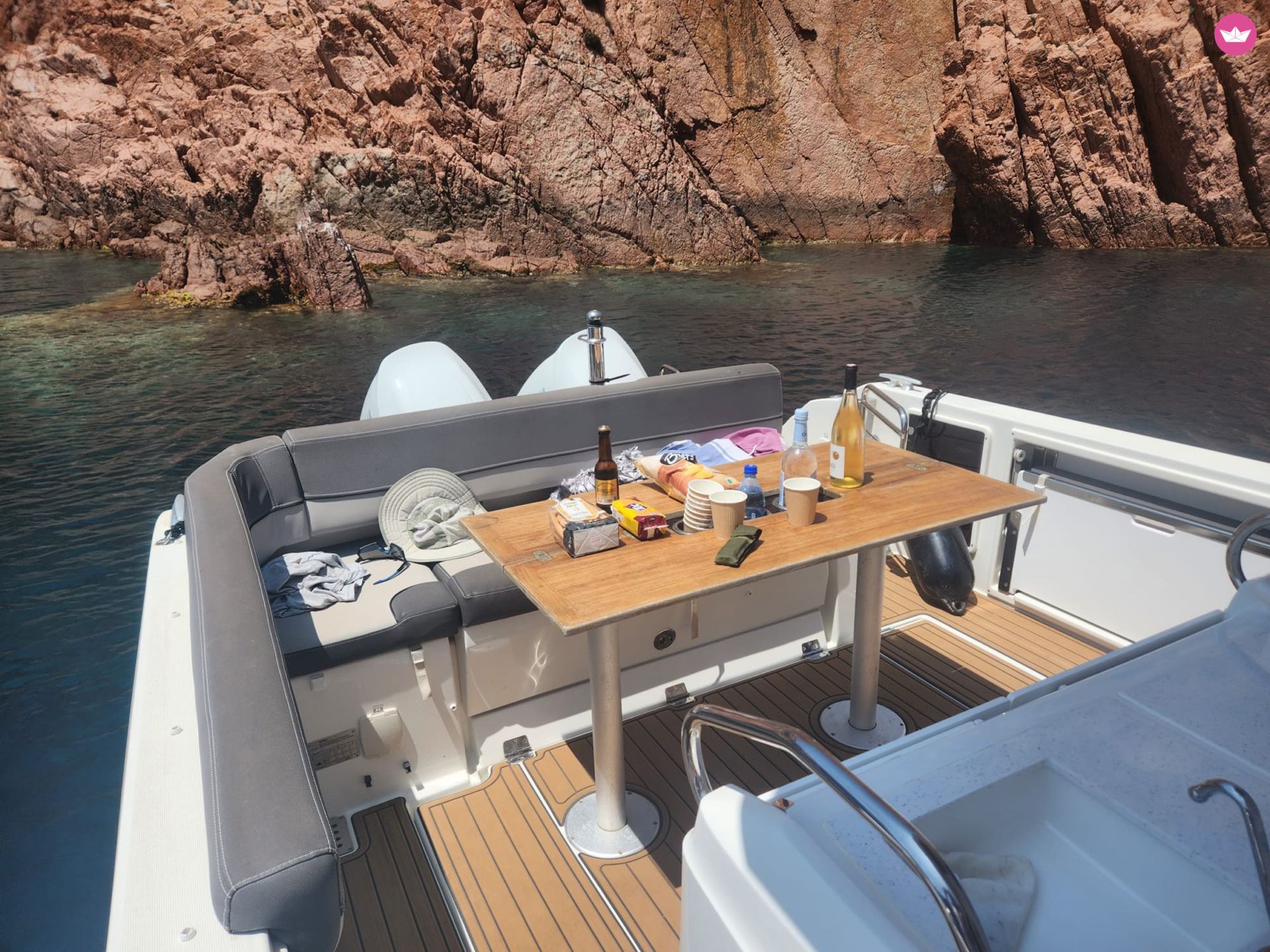 Bateau à moteur Cap Camarat 9.0 CC 400cv 4