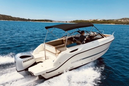 Hire Motorboat QUICKSILVER 755 Bow-rider Tisno