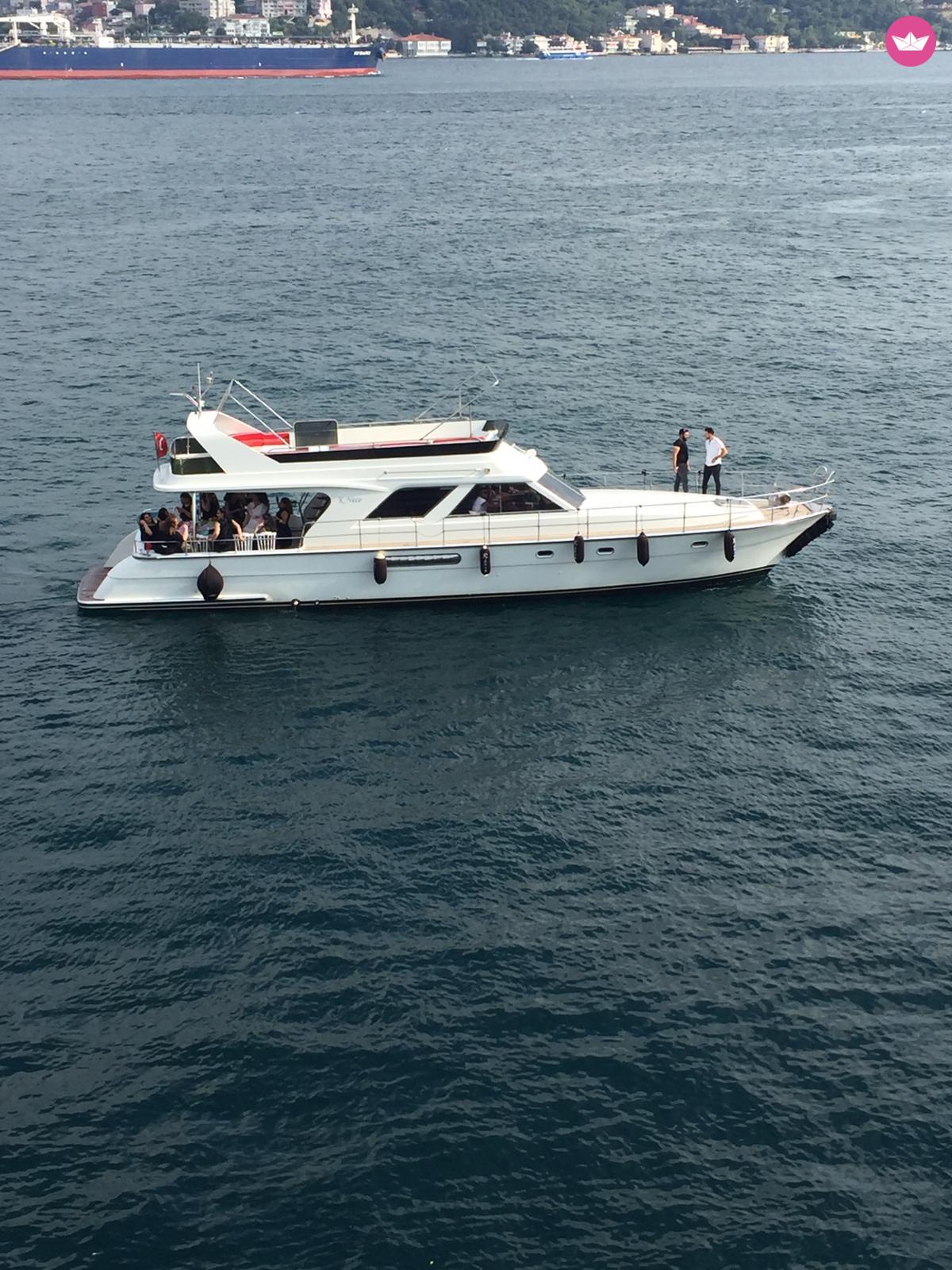 Yacht à moteur 2010 Yacht